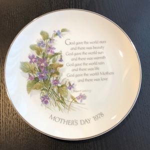 Mother's Day 1978 Porcelain Decorative Floral Accents Plate Dish Platter